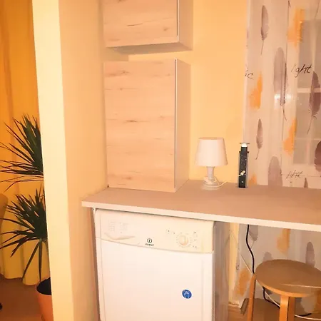 Metro Arroios Apartman *